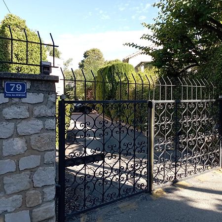 Bel Appartement Bord De Mer A St Cyr Sur Mer Saint-Cyr-sur-Mer Exterior foto